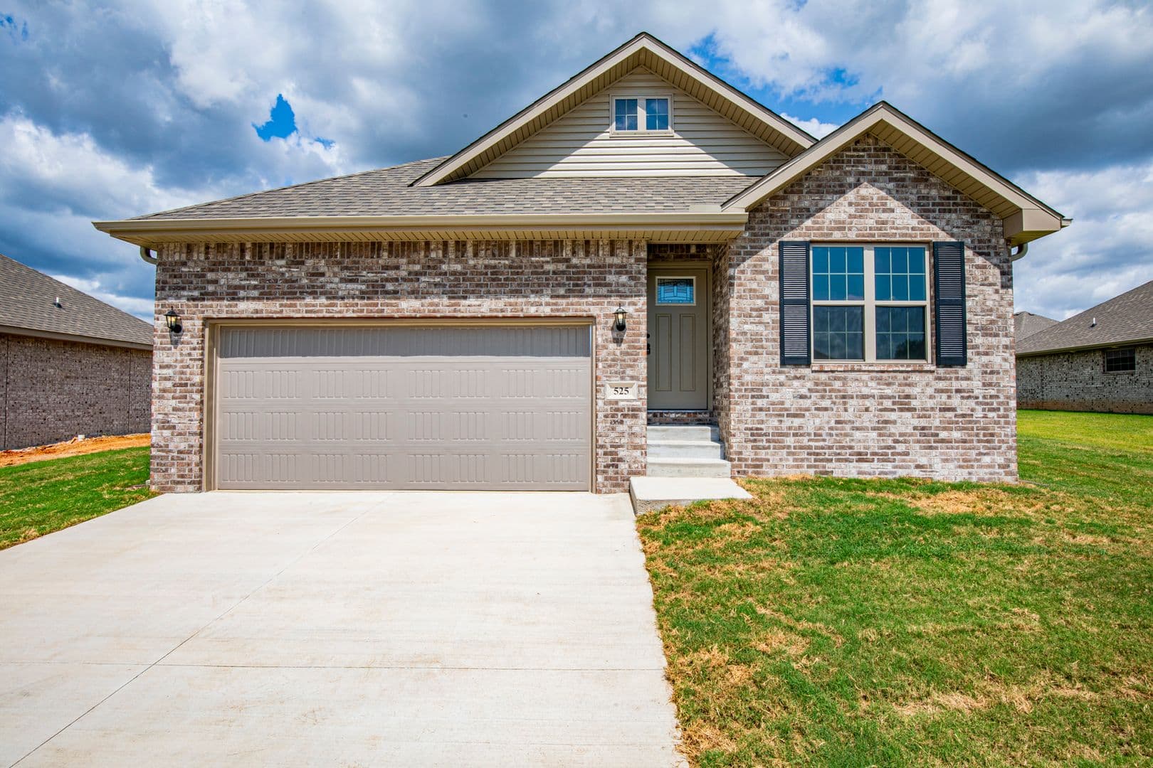 Pea Ridge House: 525 Fox  Circle