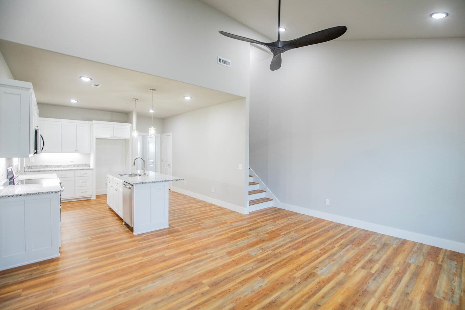 Pea Ridge House: 947 Seaborn Way