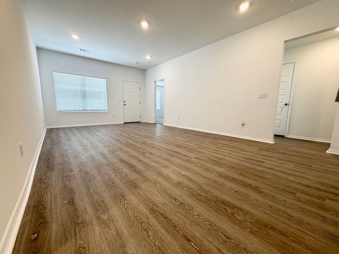 Siloam Springs House: 3705 N. Carmine Drive