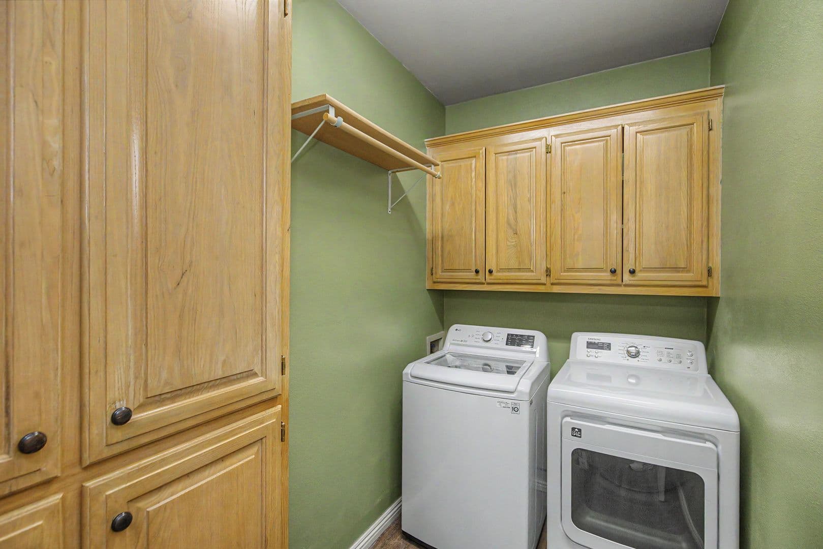 Bentonville House: 29 Ivy Circle
