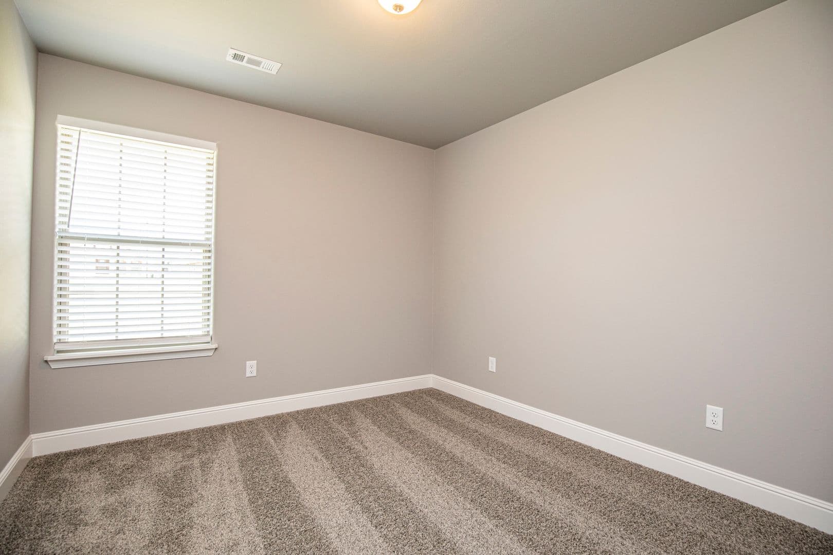 Pea Ridge House: 525 Fox  Circle