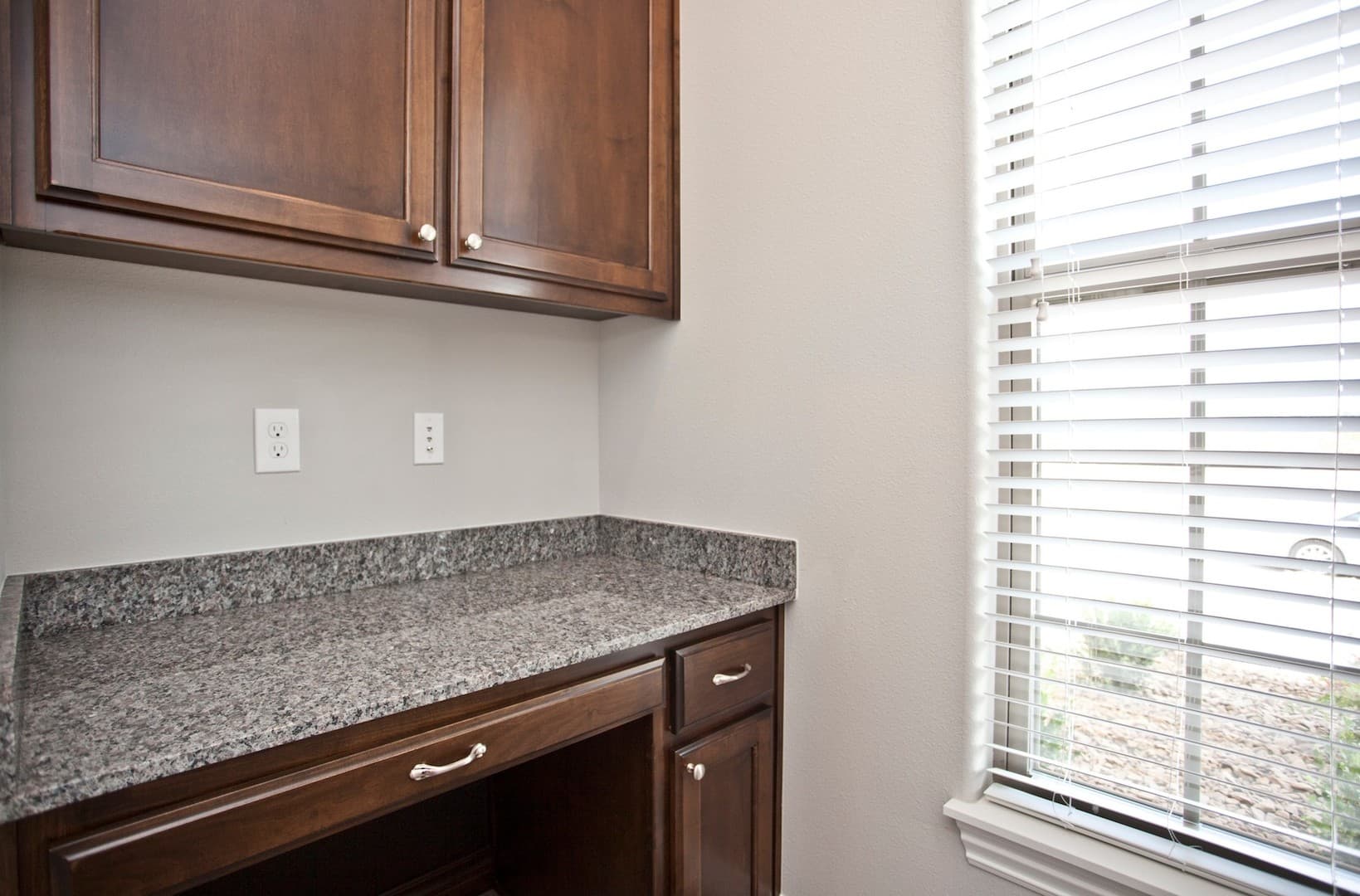 Pea Ridge House: 1003 Taylor Lane