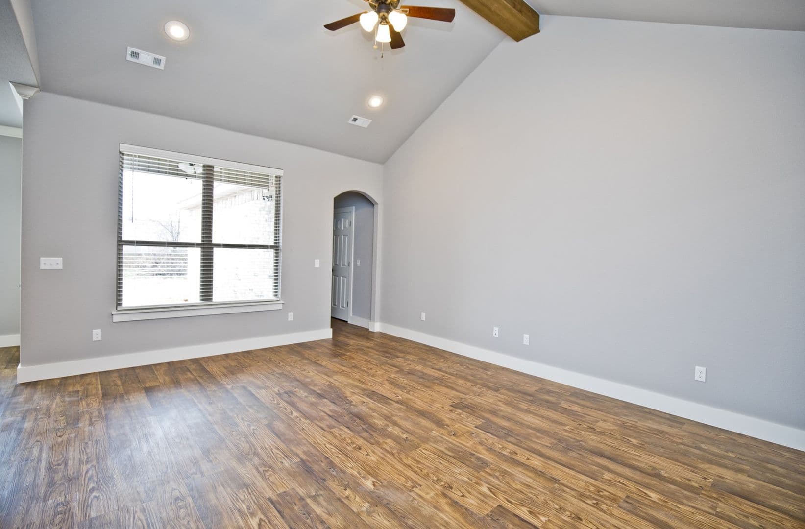 Pea Ridge House: 209 Alder Street