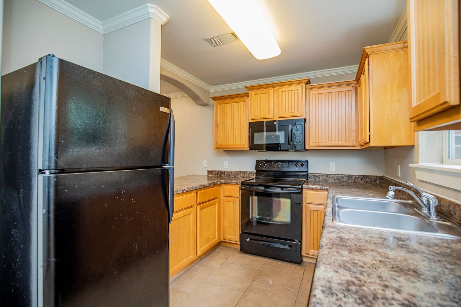 Springdale House: 2011 Karrington Ridge Unit E