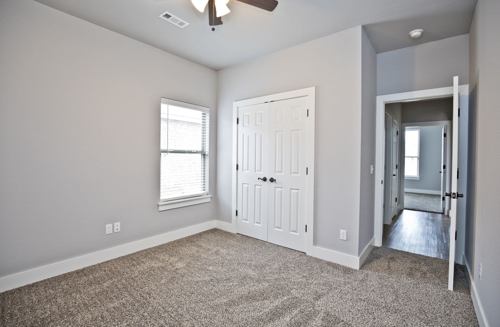 pea Ridge House: 201 Alder Street