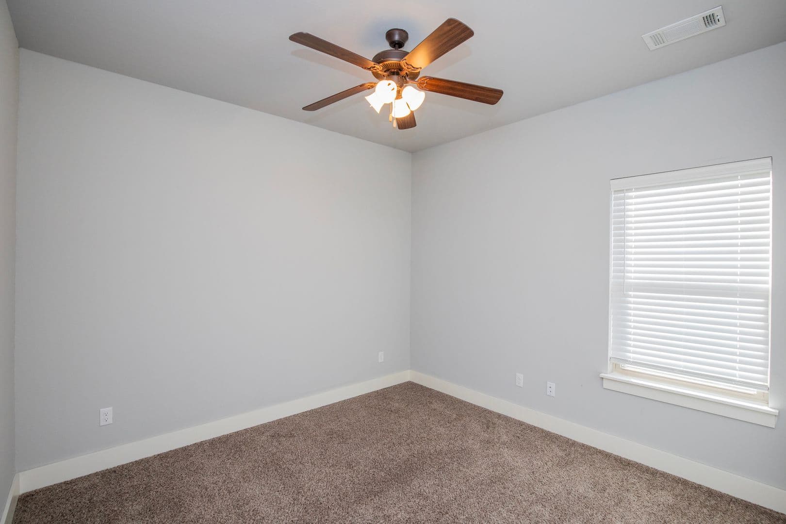 Pea Ridge House: 116 Alder Street