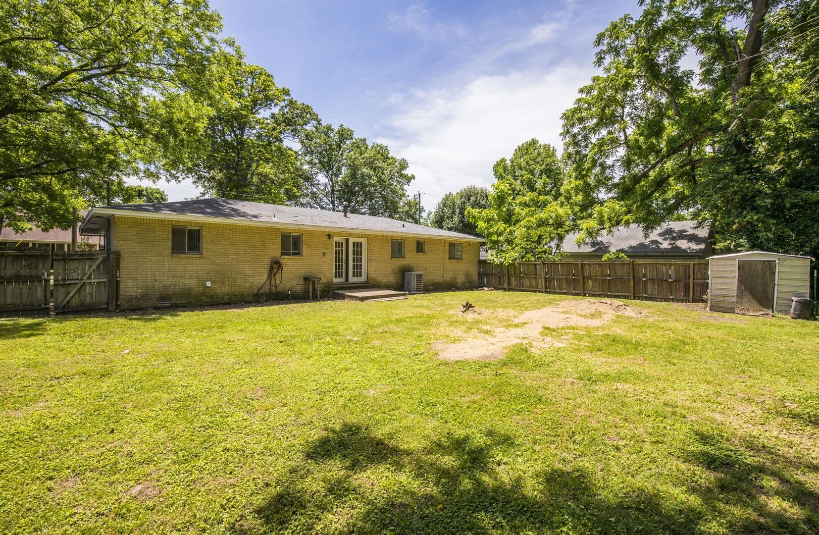 Bentonville House: 304 NW 4th Street