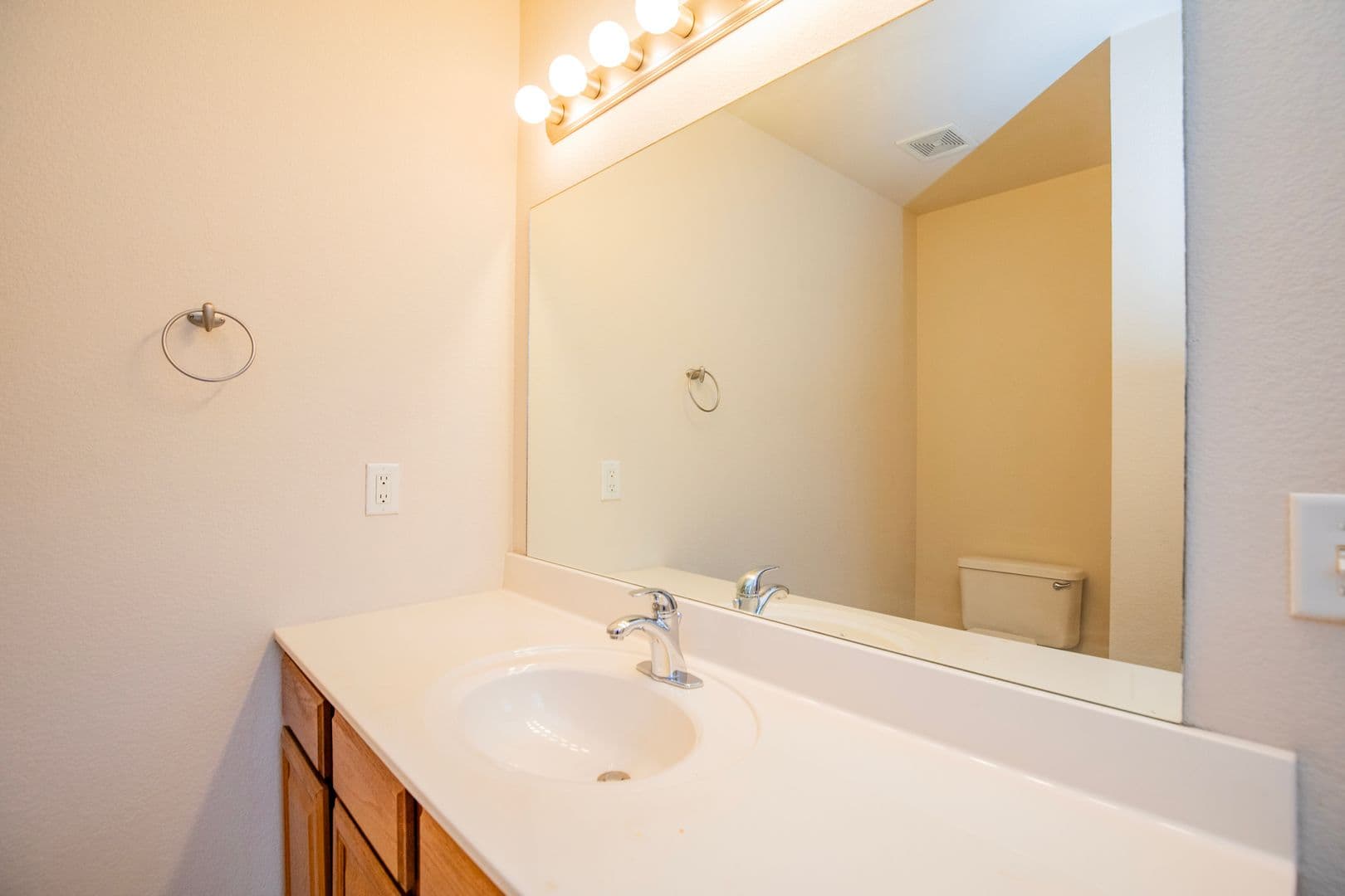 Centerton House: 610 Maplewood Drive