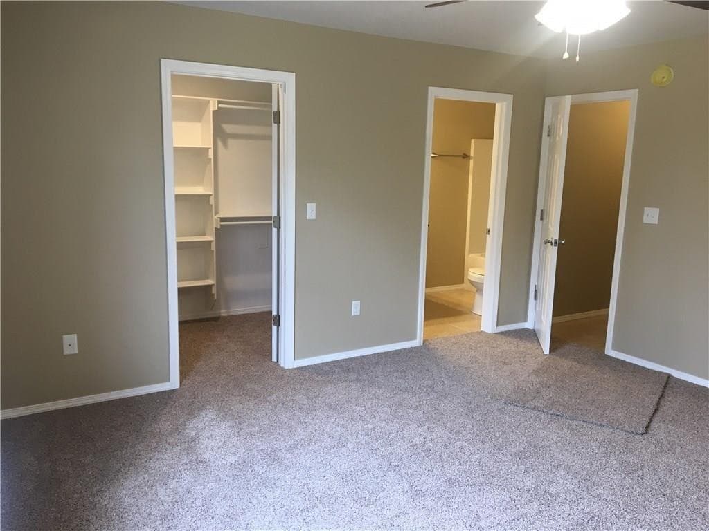 Springdale House: 910-B N Crutcher