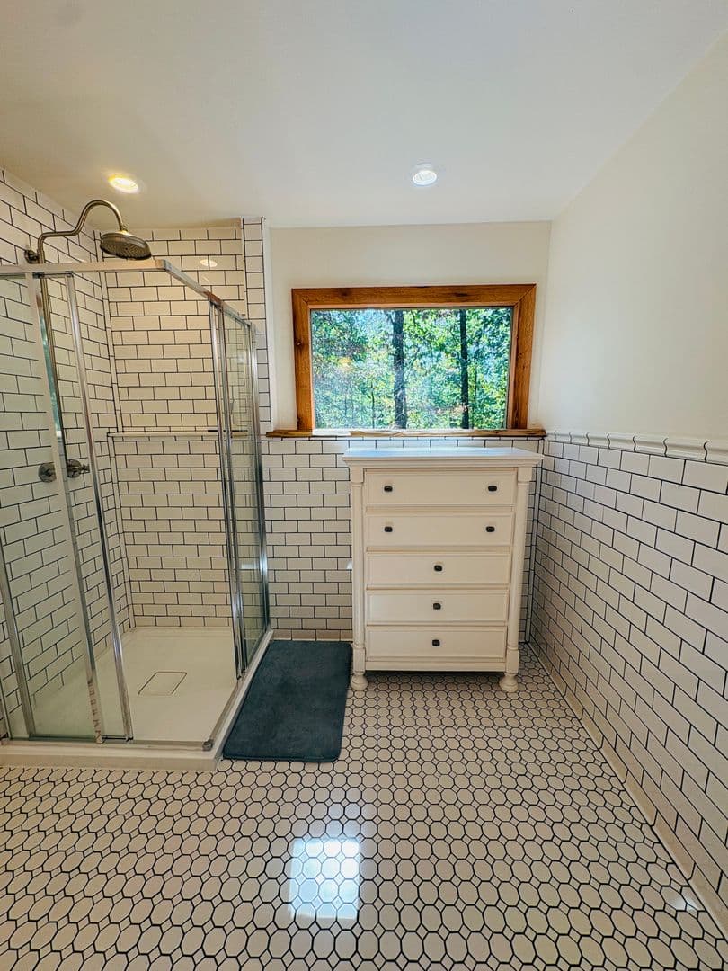 Bella Vista House: 11 Cresswell Lane