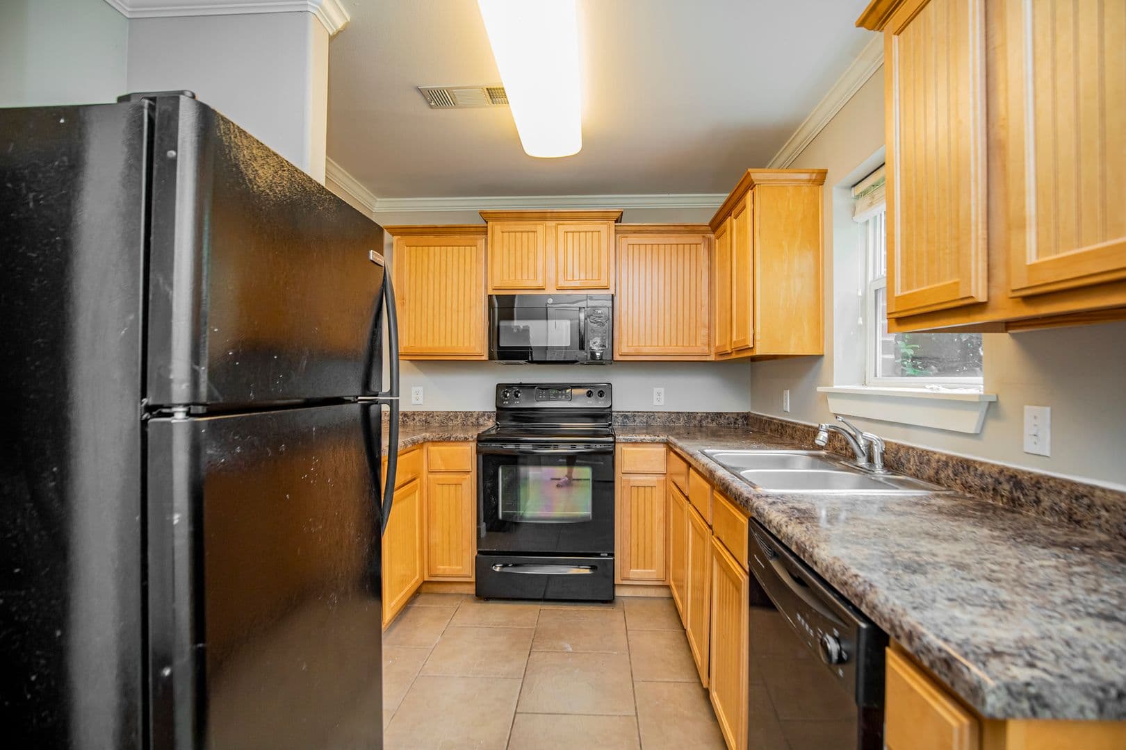 Springdale House: 2011 Karrington Ridge Unit E
