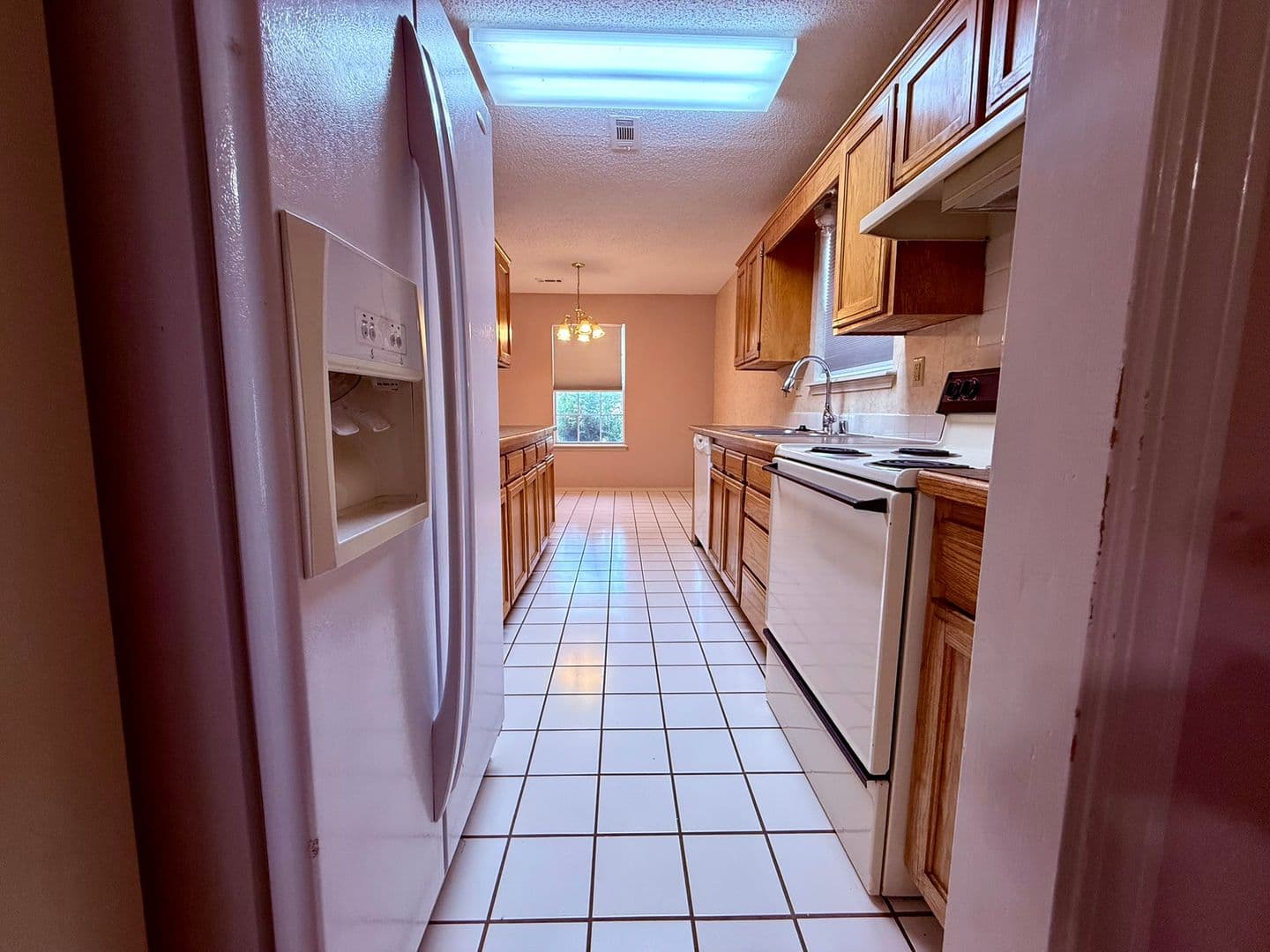 Bentonville House: 1404 A Camellia Drive