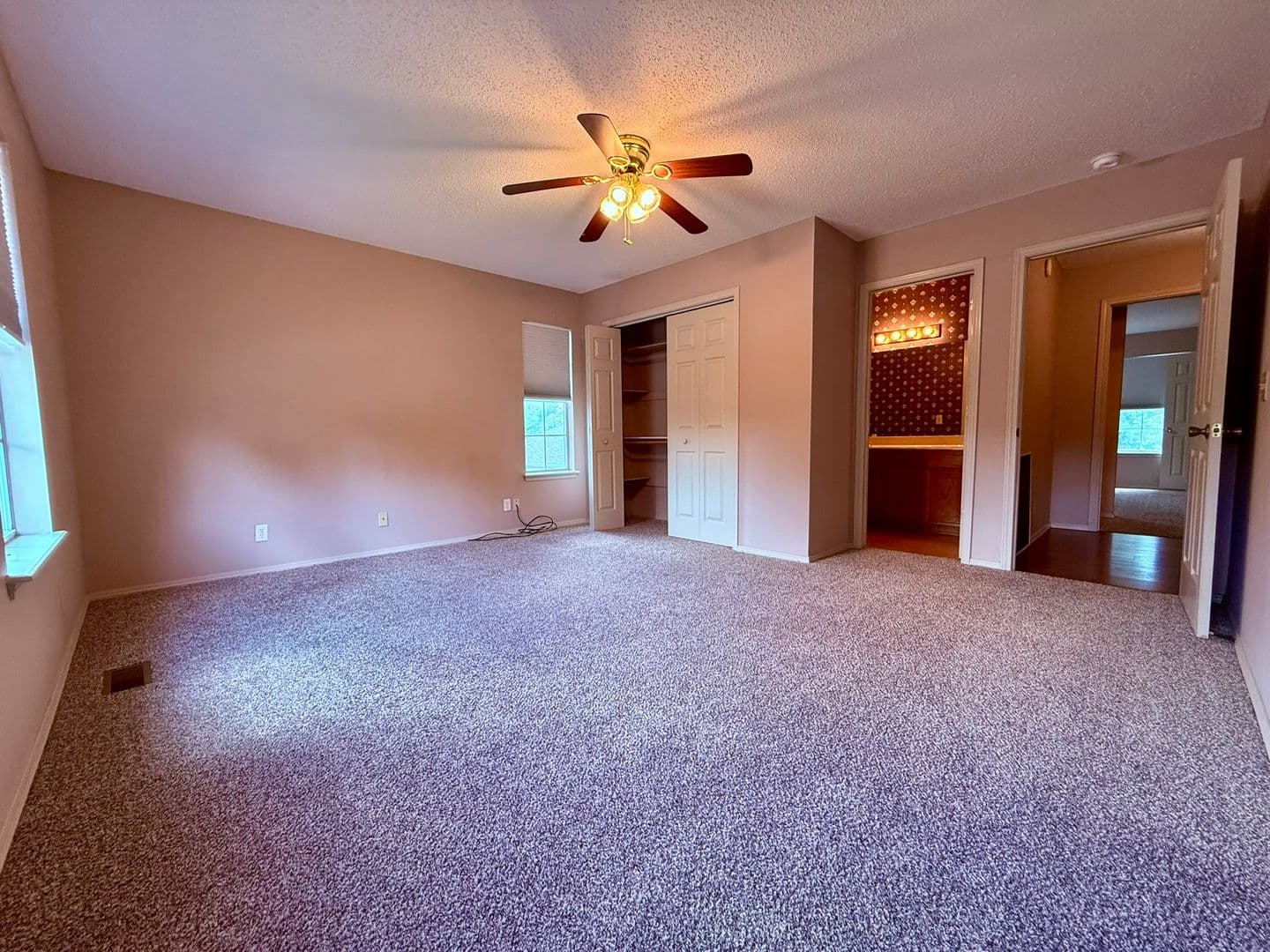 Bentonville House: 1404 A Camellia Drive