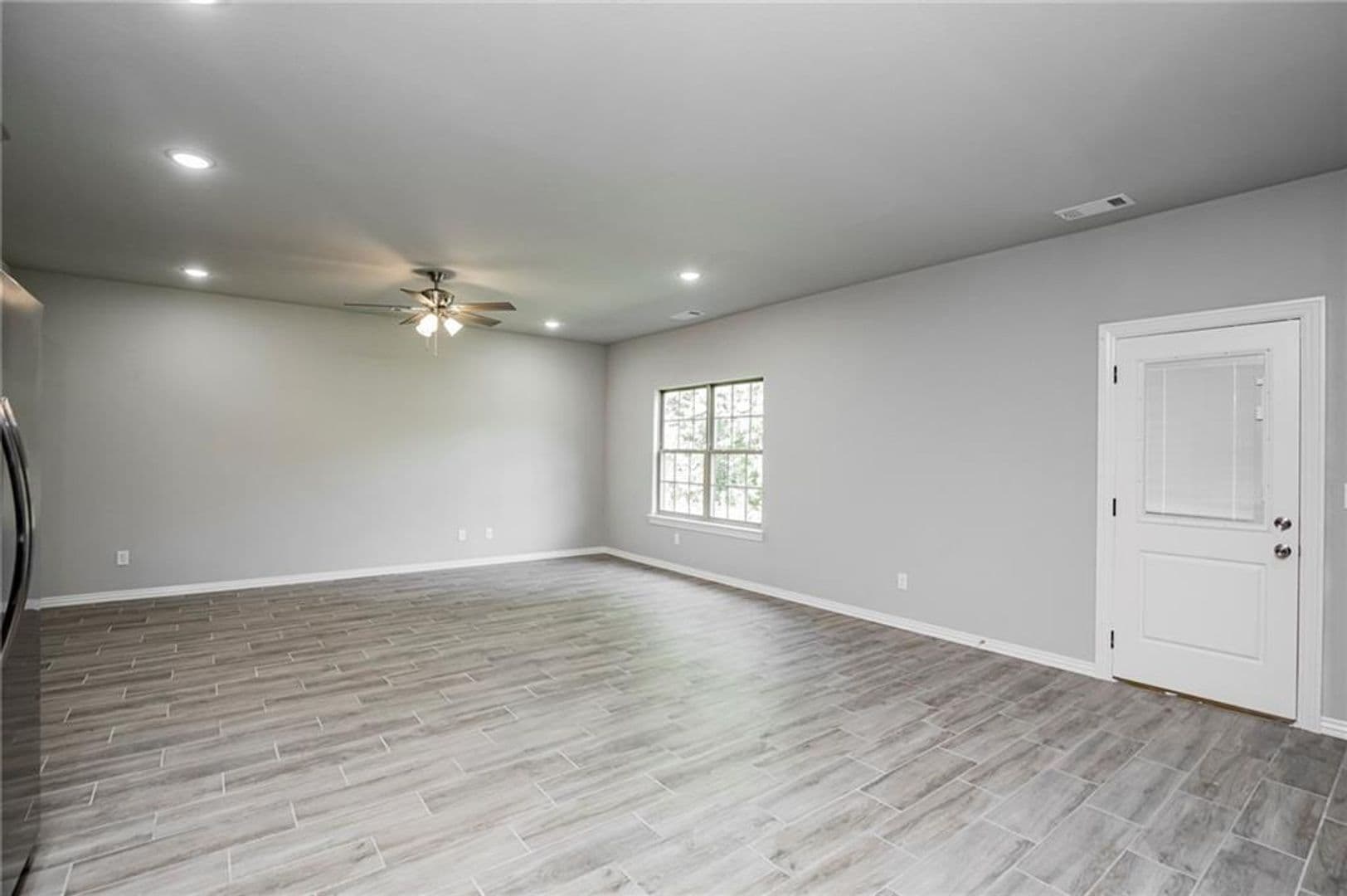 Siloam Springs House: 1903-B Azlin Place