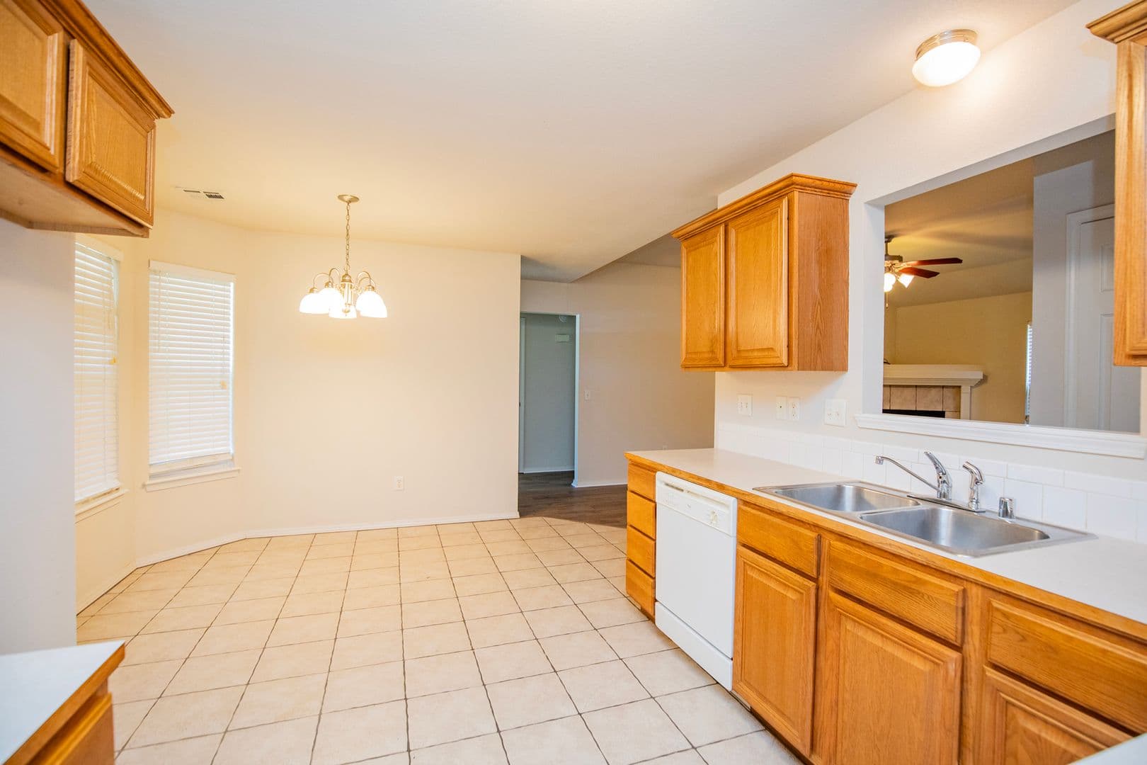 Centerton House: 610 Maplewood Drive