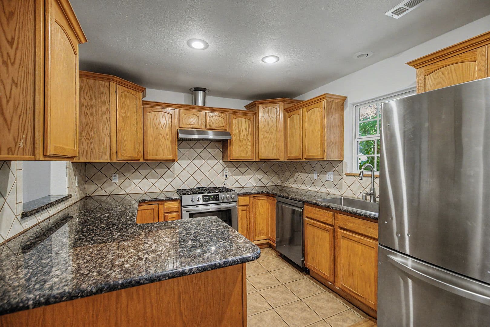 Bella Vista House: 11 Cresswell Lane
