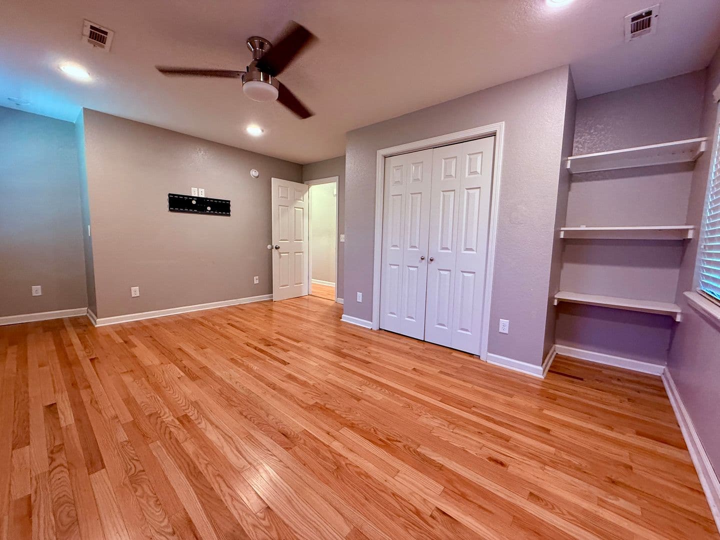 Bentonville House: 108 SE 13th Street