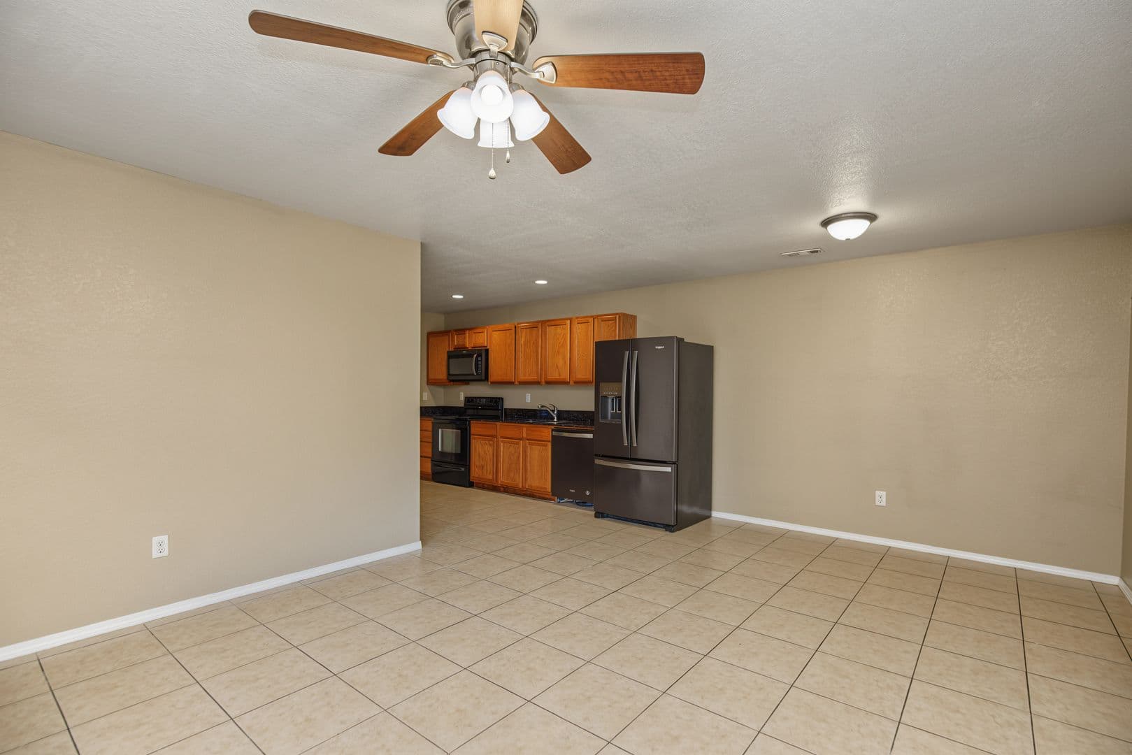 Springdale House: 910-B N Crutcher