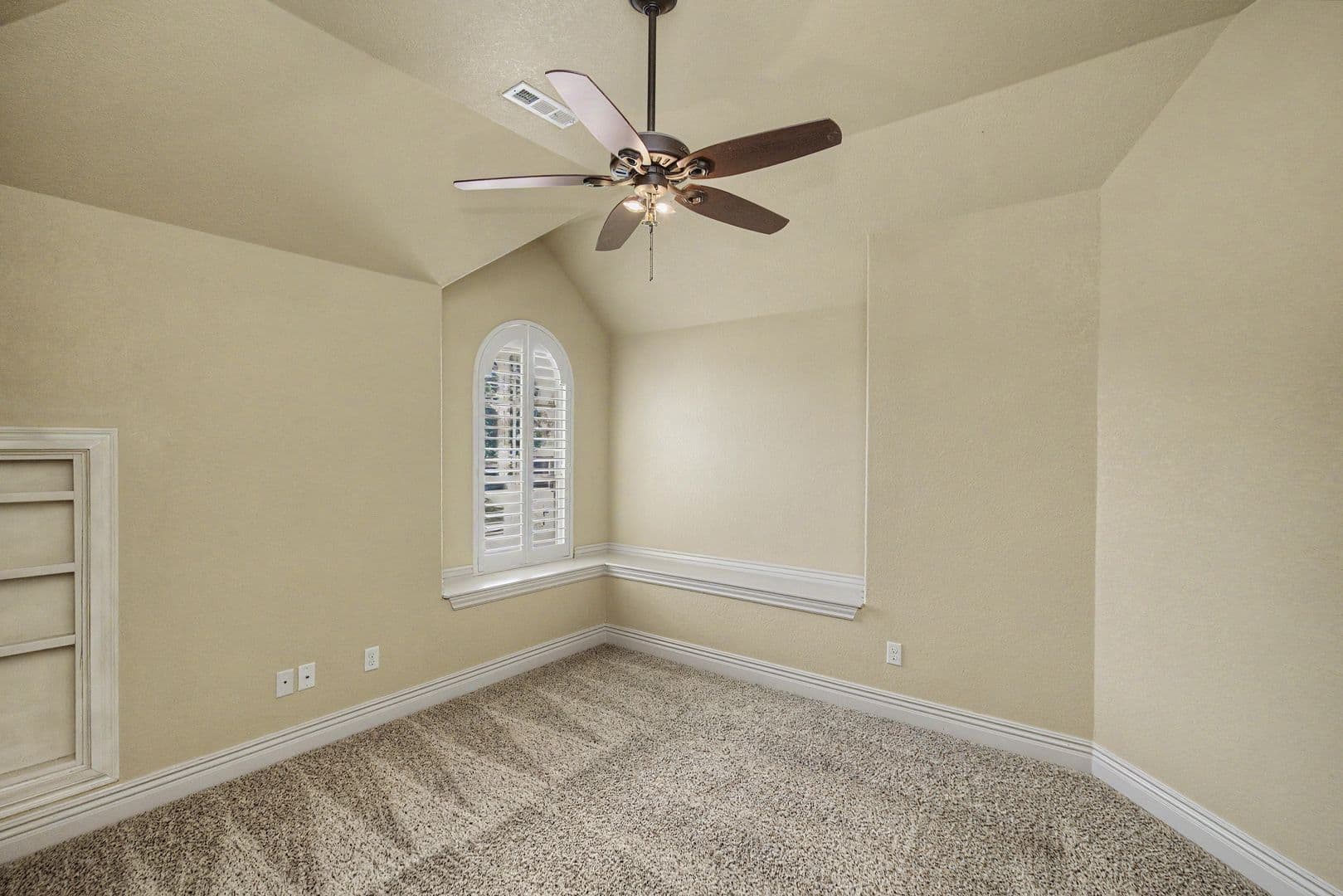 Rogers House: 6600 Willowridge Lane
