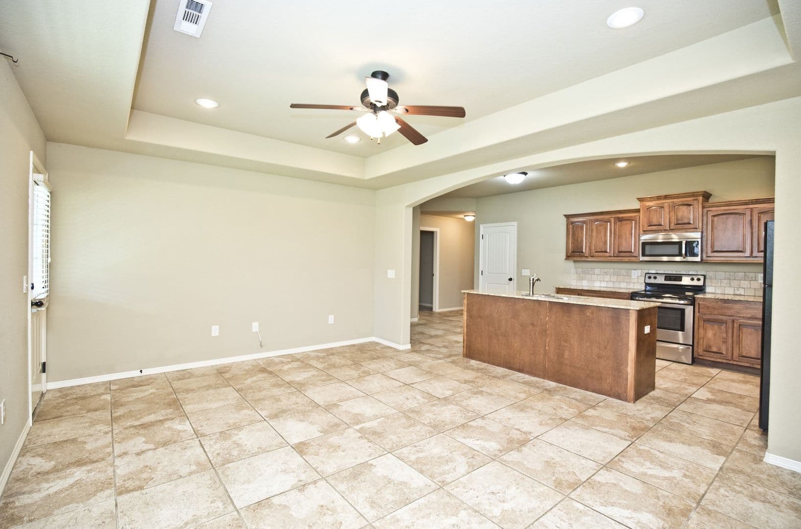 Bentonville House: 910 SW Crownview Street