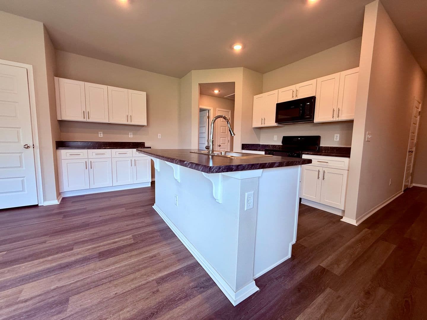 Siloam Springs House: 2508 E. Jan Street