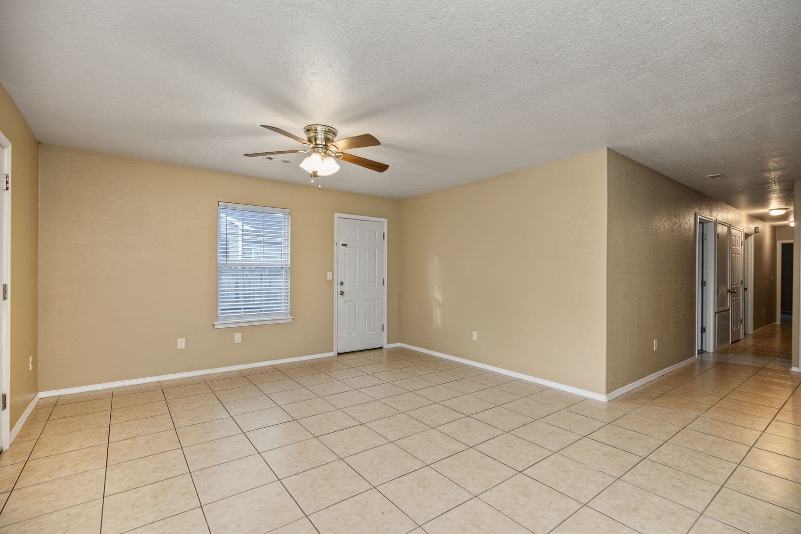 Springdale House: 910-B N Crutcher