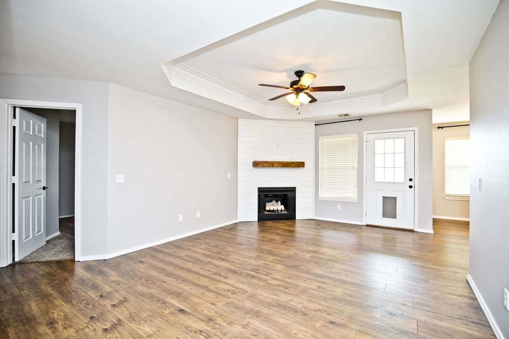 Bentonville House: 908 SW Terry Lane