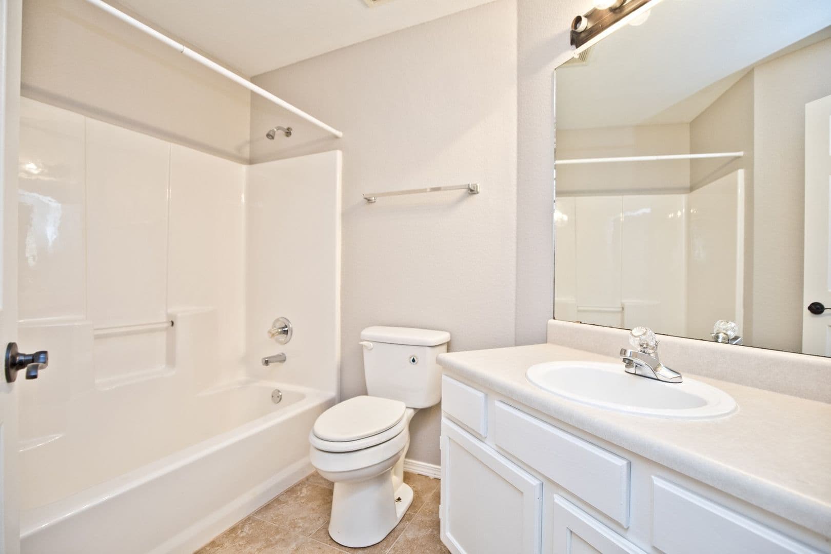 Bentonville House: 908 SW Terry Lane
