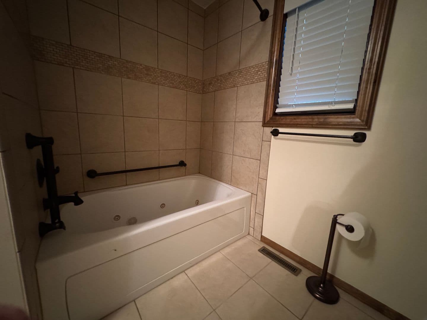 Gentry House: 1298 E. Main Street