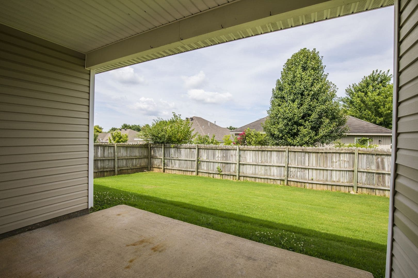Bentonville House: 908 SW Terry Lane