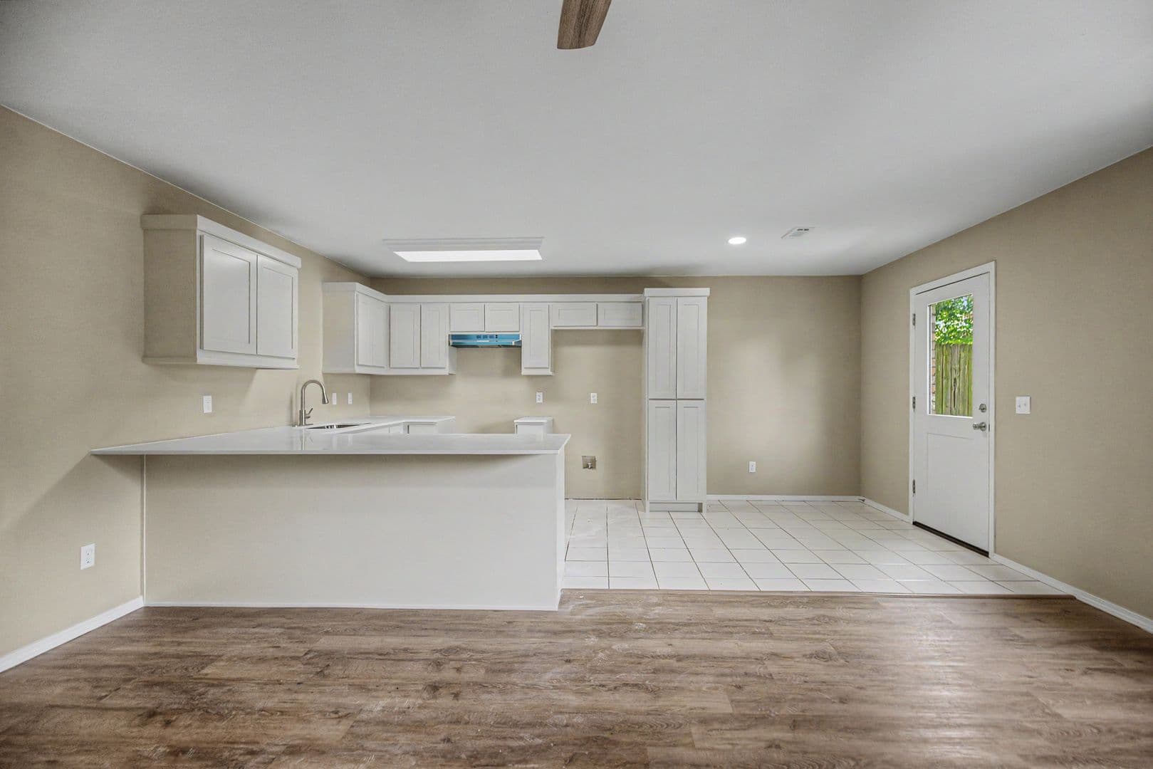 Farmington House: 179 Plover Cove