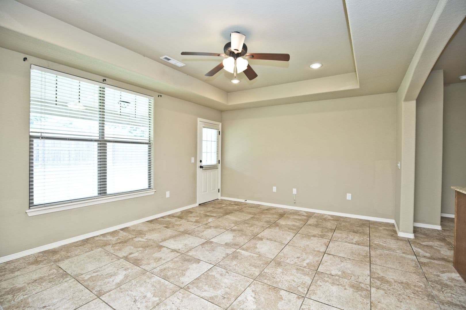 Bentonville House: 910 SW Crownview Street