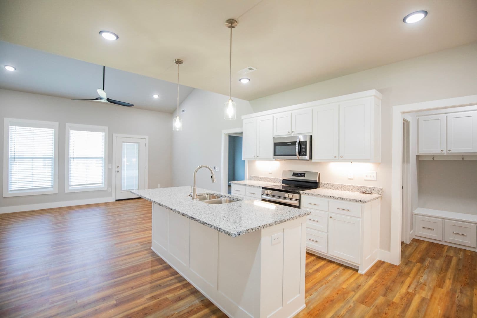 Pea Ridge House: 1036 Seaborn Way