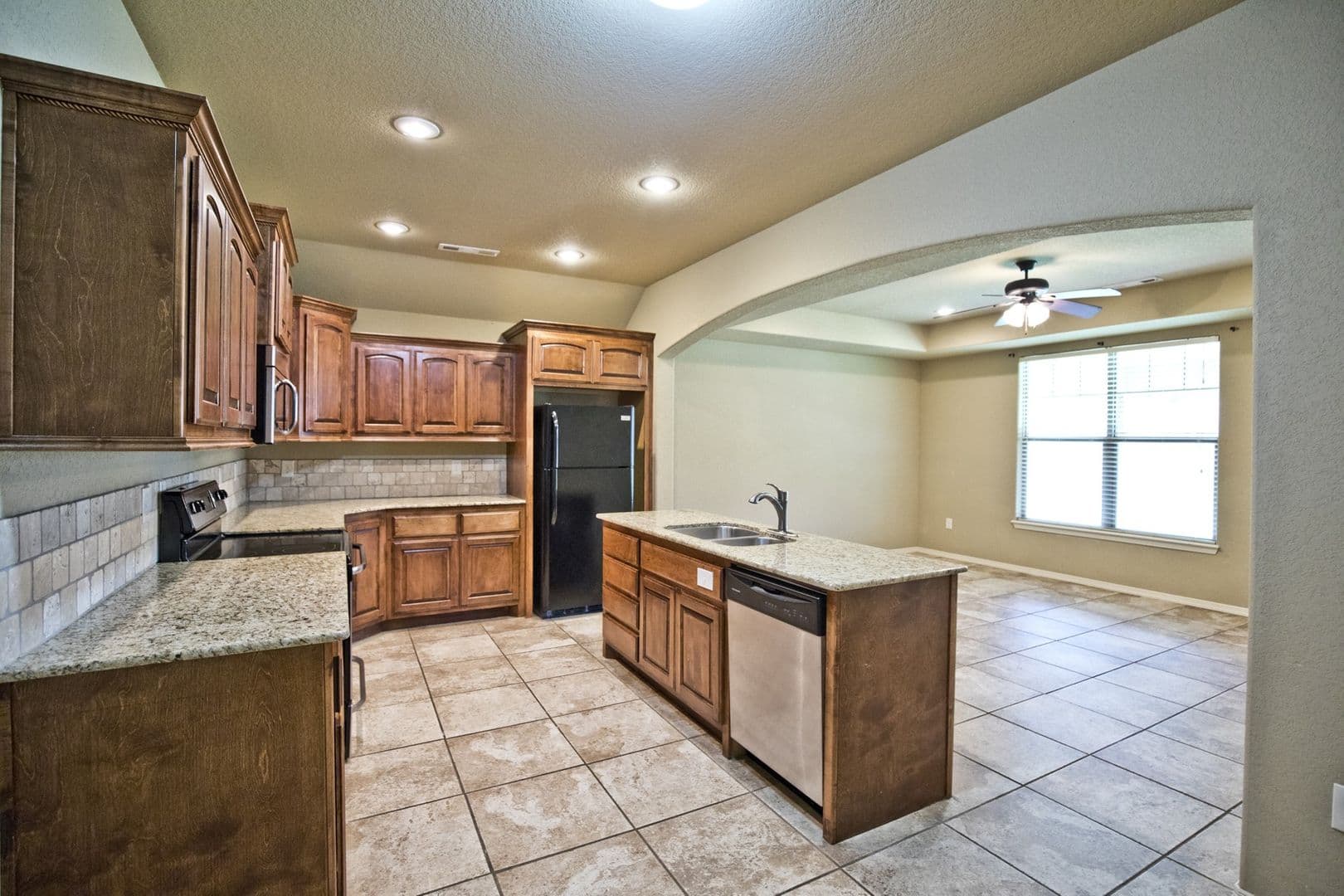 Bentonville House: 910 SW Crownview Street
