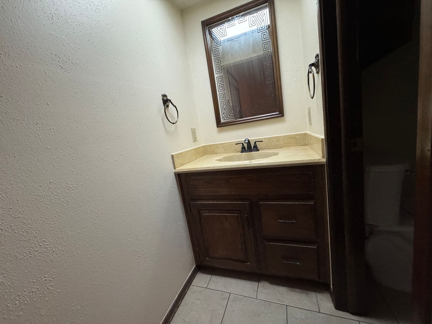Gentry House: 1298 E. Main Street