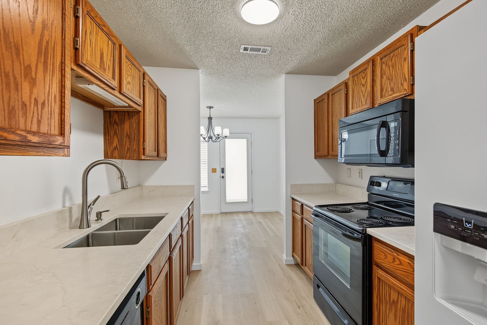 Bentonville House: 1602 Parkview Place