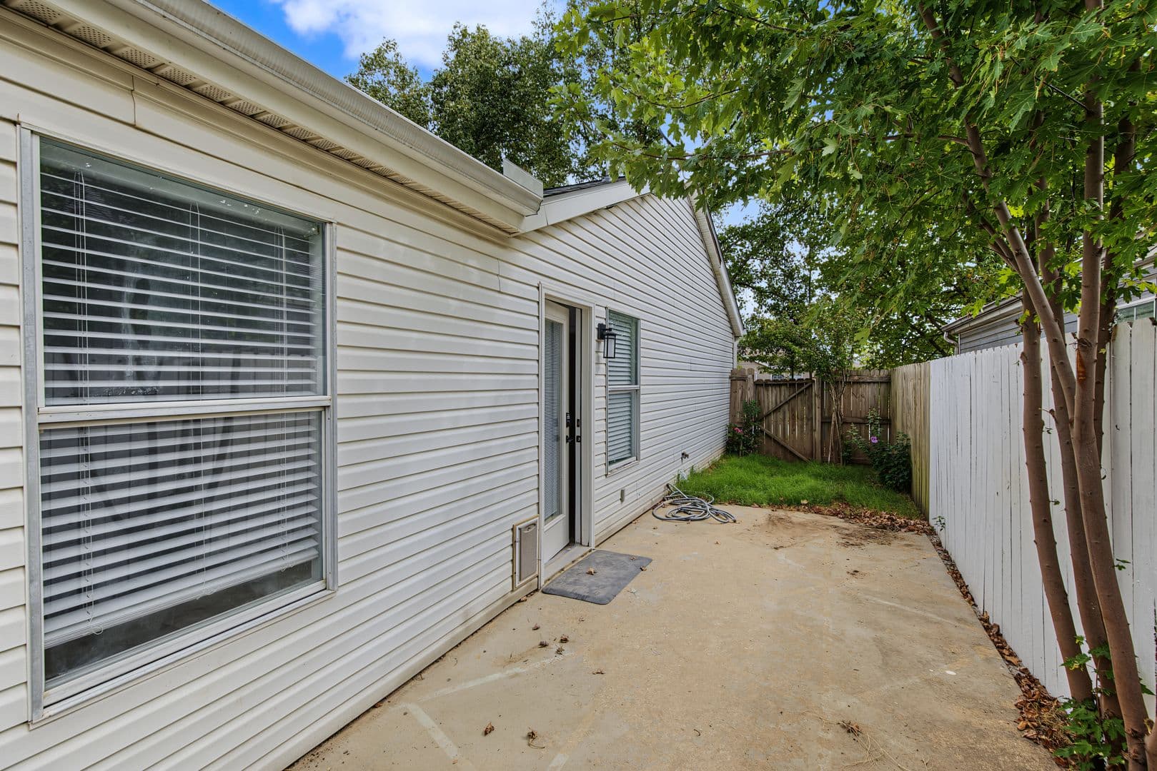 Bentonville House: 1602 Parkview Place