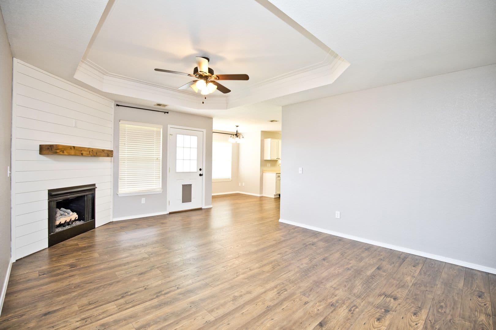 Bentonville House: 908 SW Terry Lane