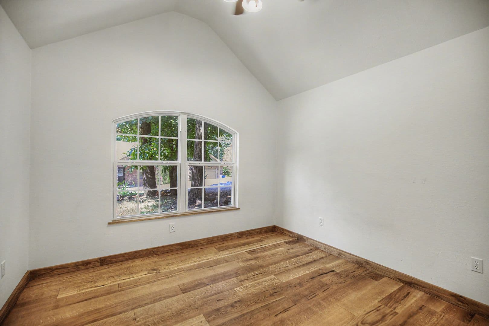 Bella Vista House: 11 Cresswell Lane