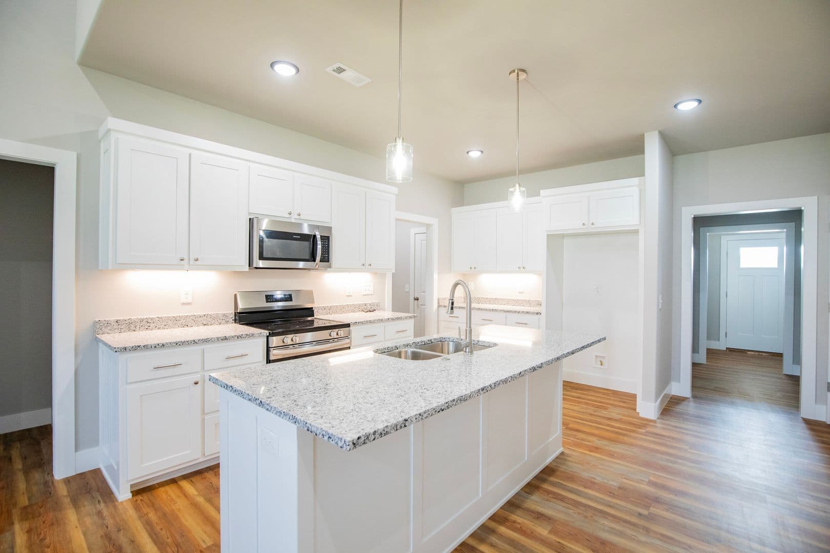 Pea Ridge House: 1036 Seaborn Way