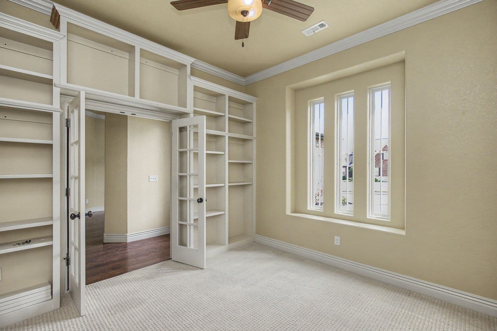 Rogers House: 6600 Willowridge Lane