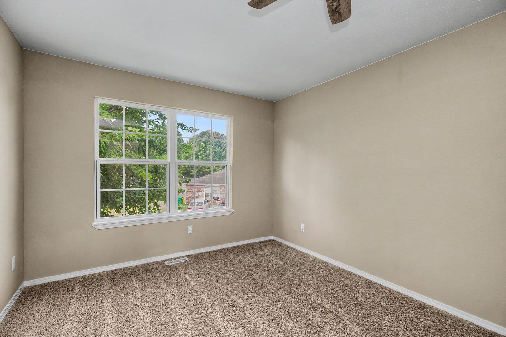 Farmington House: 179 Plover Cove