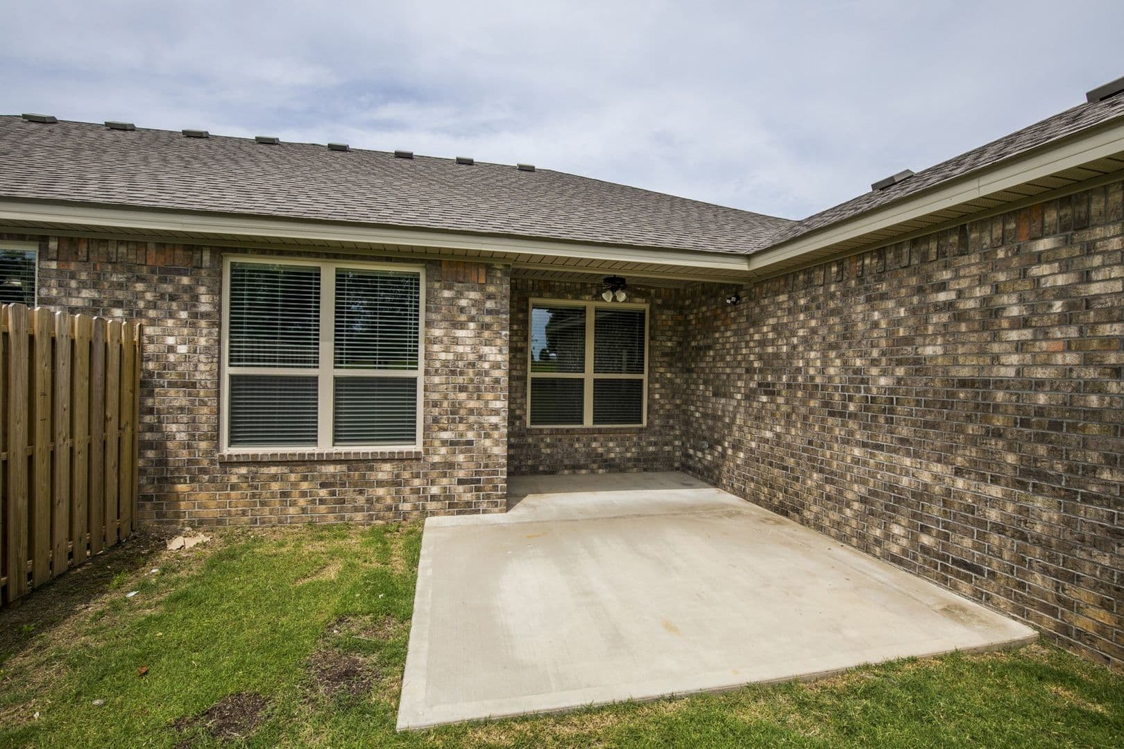 Pea Ridge House: 114 Alder Street