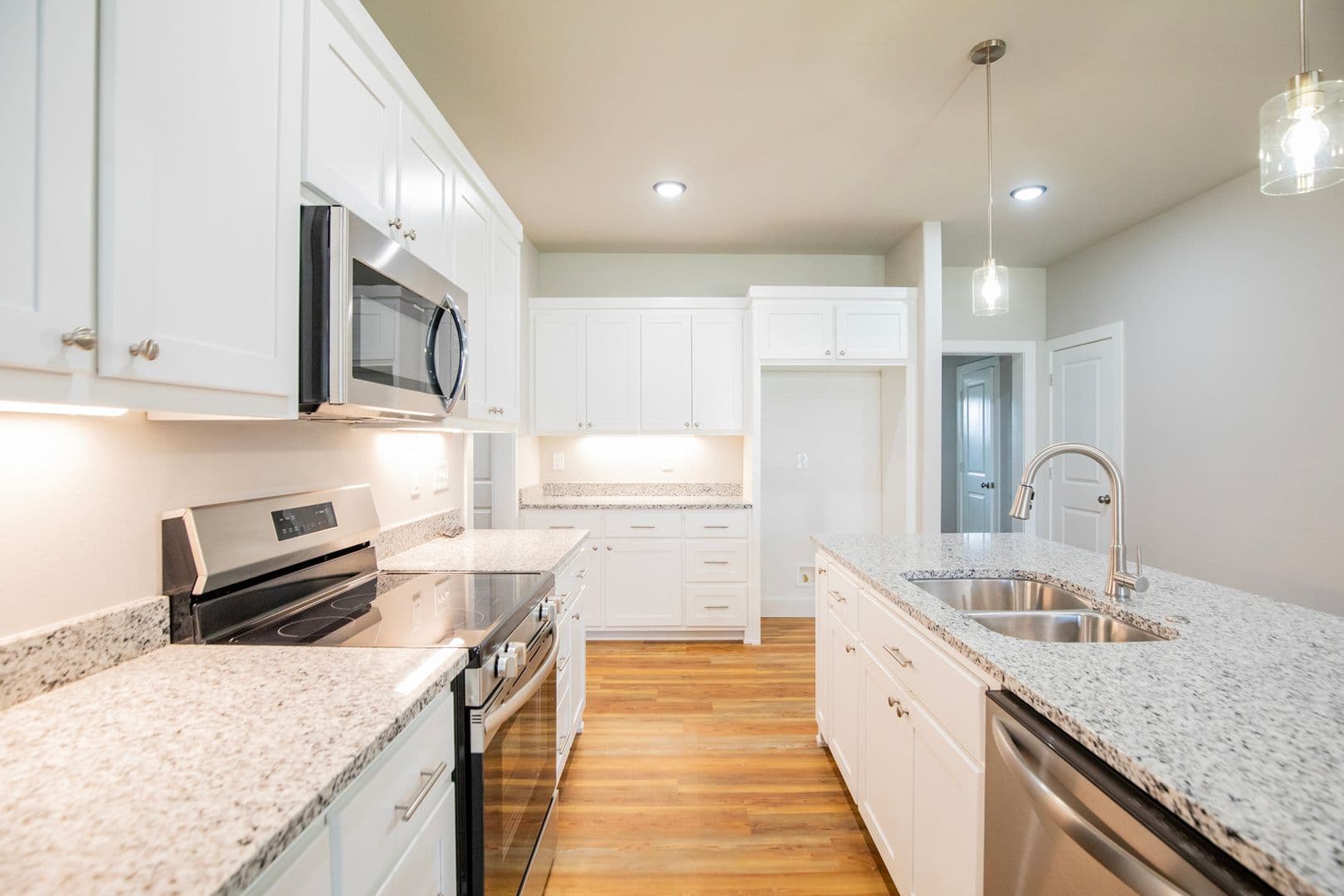 Pea Ridge House: 1036 Seaborn Way