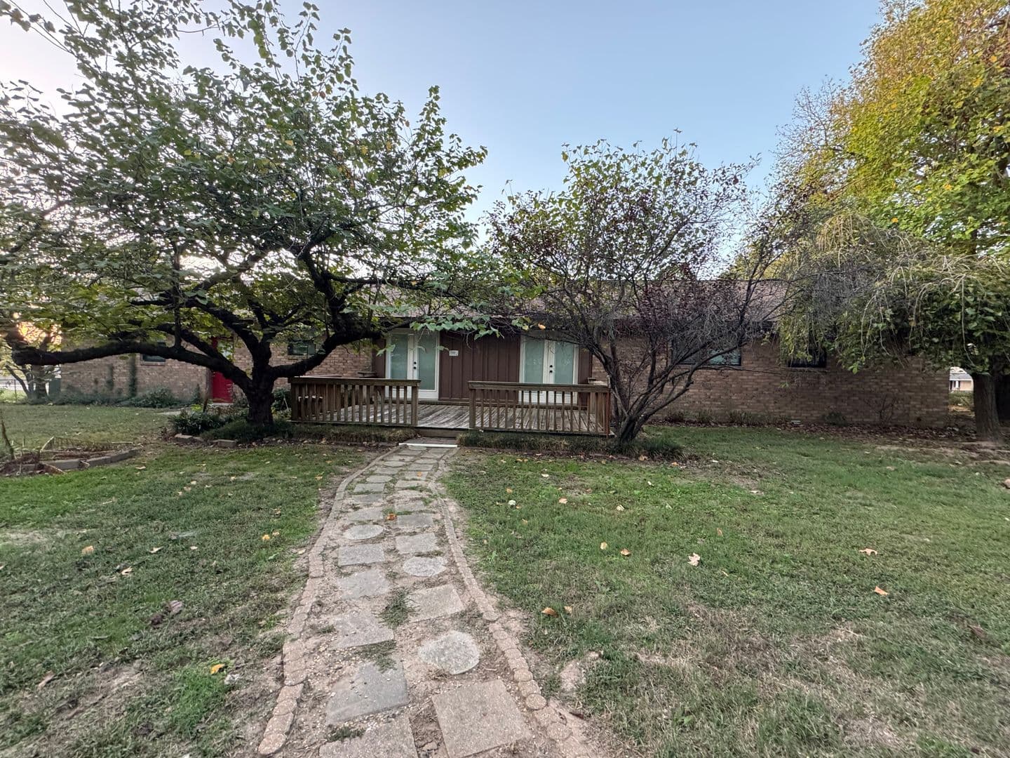 Gentry House: 1298 E. Main Street
