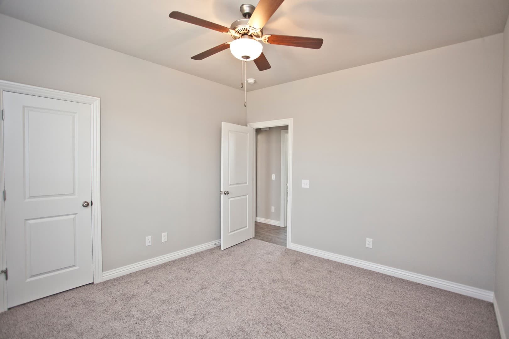 Pea Ridge House: 1003 Taylor Lane