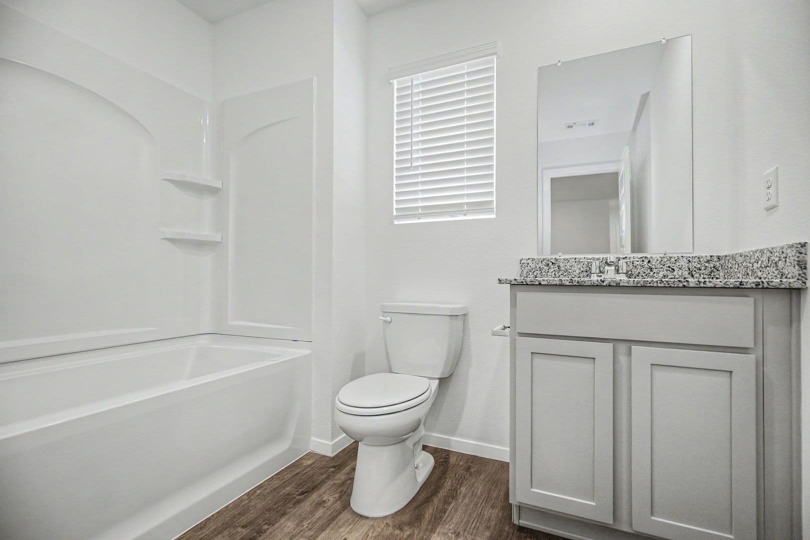 Siloam Springs House: 406 A W. Cloud Street