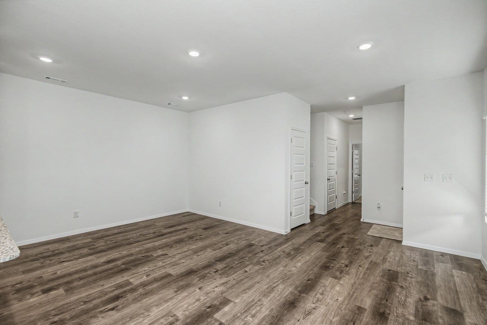 Siloam Springs House: 406 A W. Cloud Street