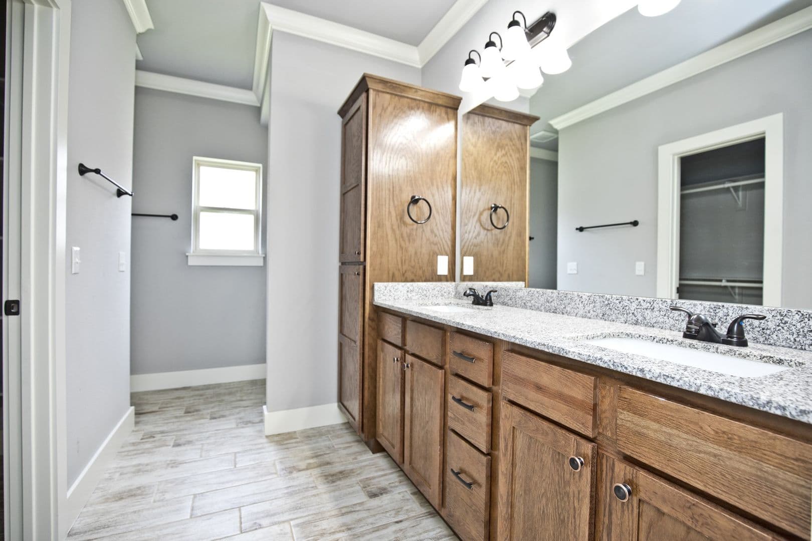Pea Ridge House: 114 Alder Street