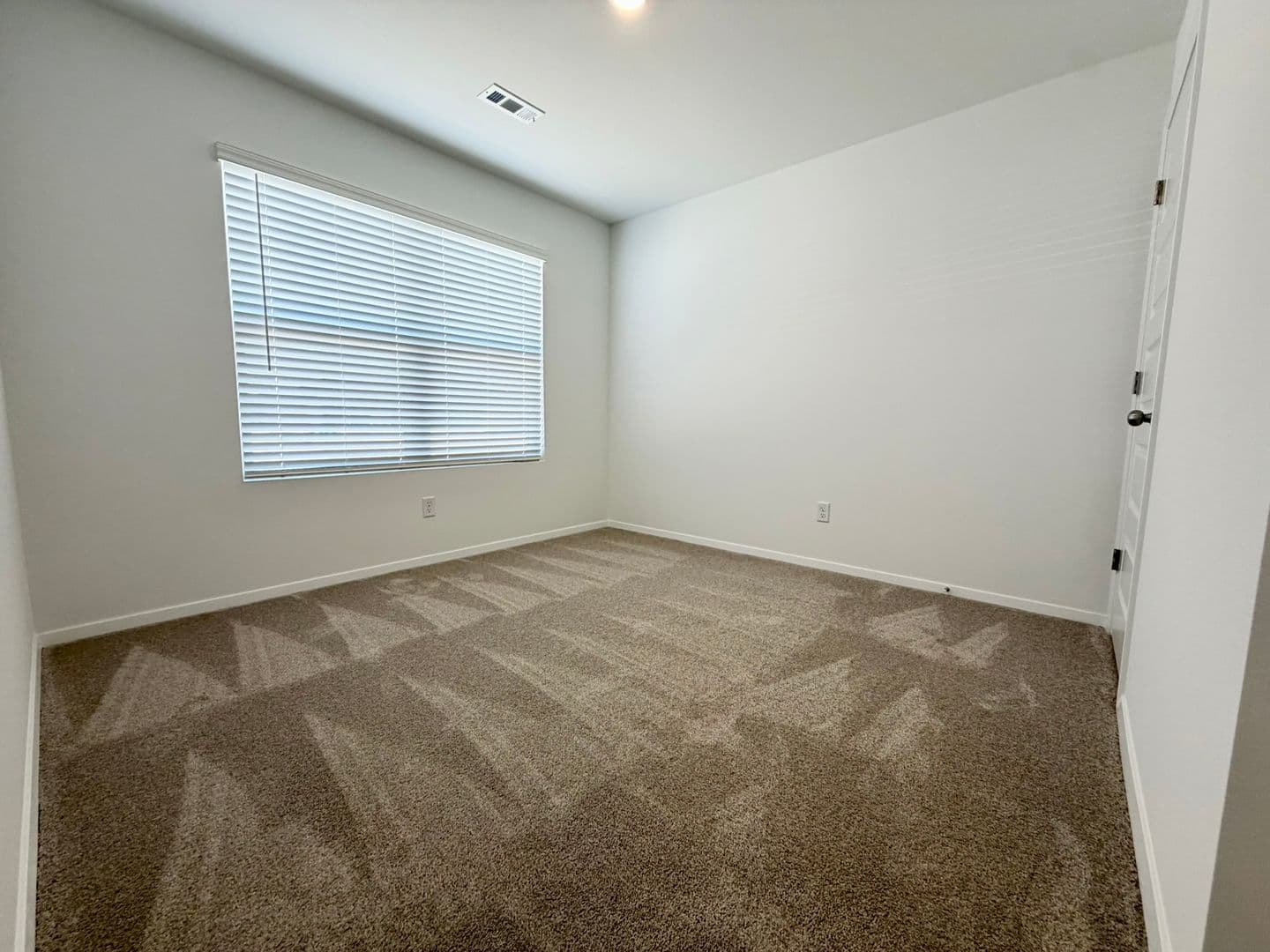 Siloam Springs House: 3705 N. Carmine Drive